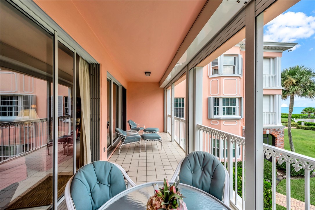 1070 Reef Road 206