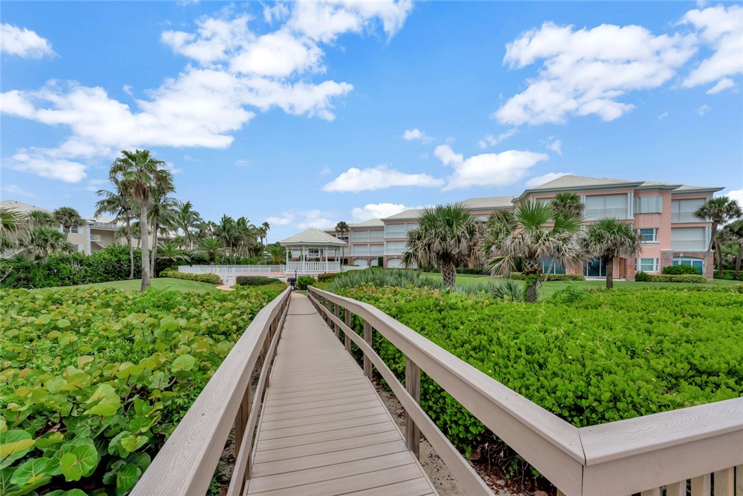 1070 Reef Road 206