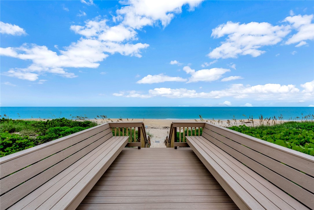1070 Reef Road 206