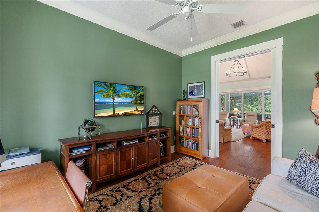 5875 Glen Eagle Lane