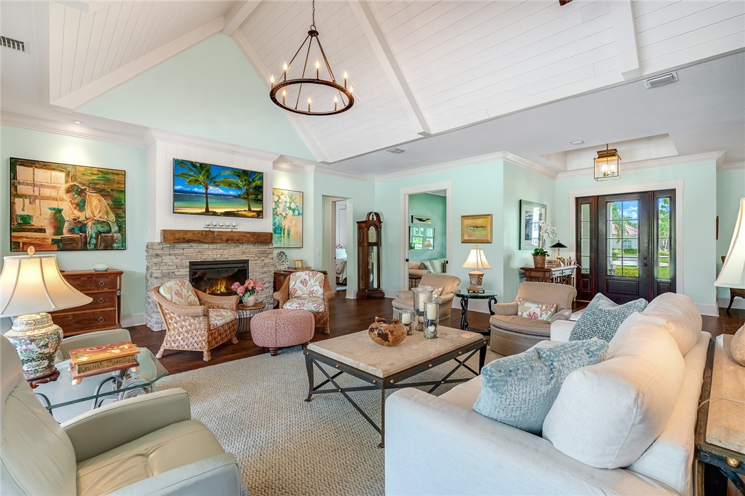 5875 Glen Eagle Lane