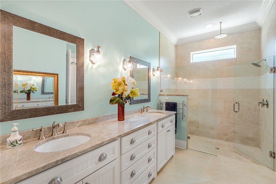 5875 Glen Eagle Lane