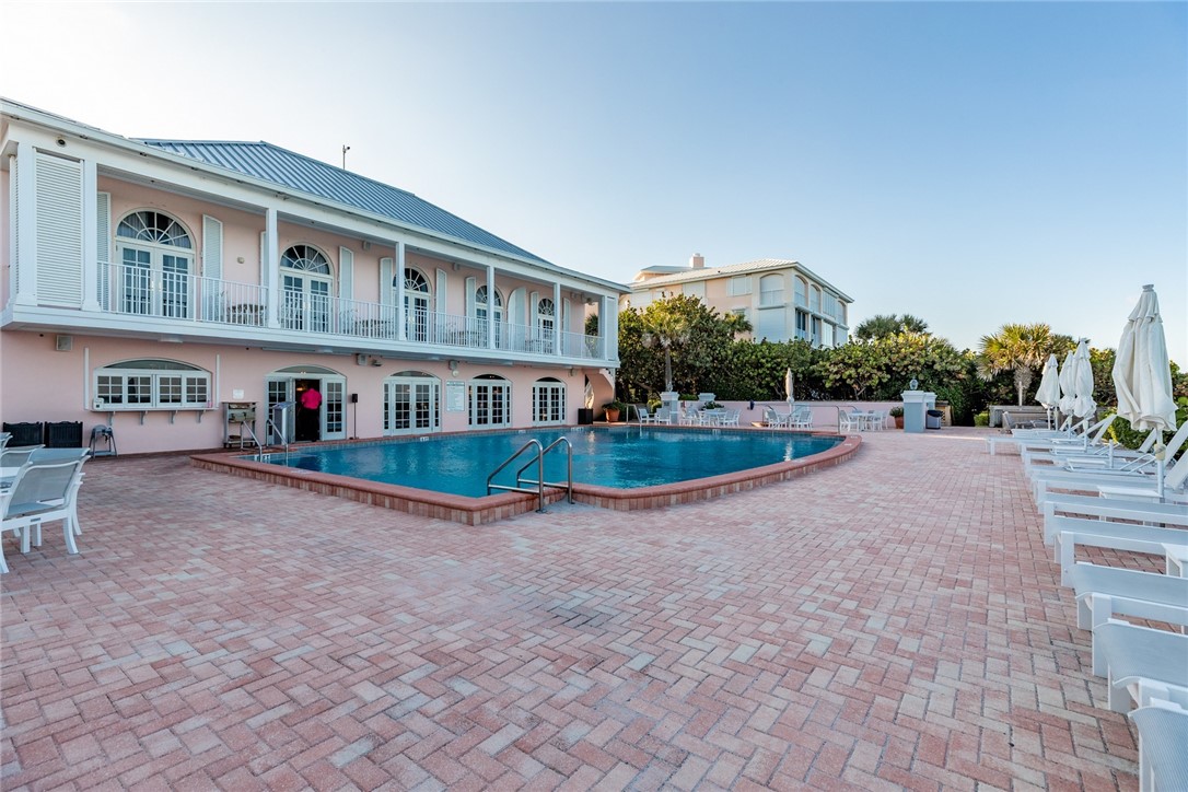 8866 N Sea Oaks Way 203