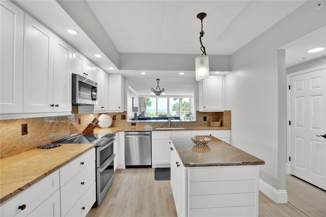 8866 N Sea Oaks Way 203