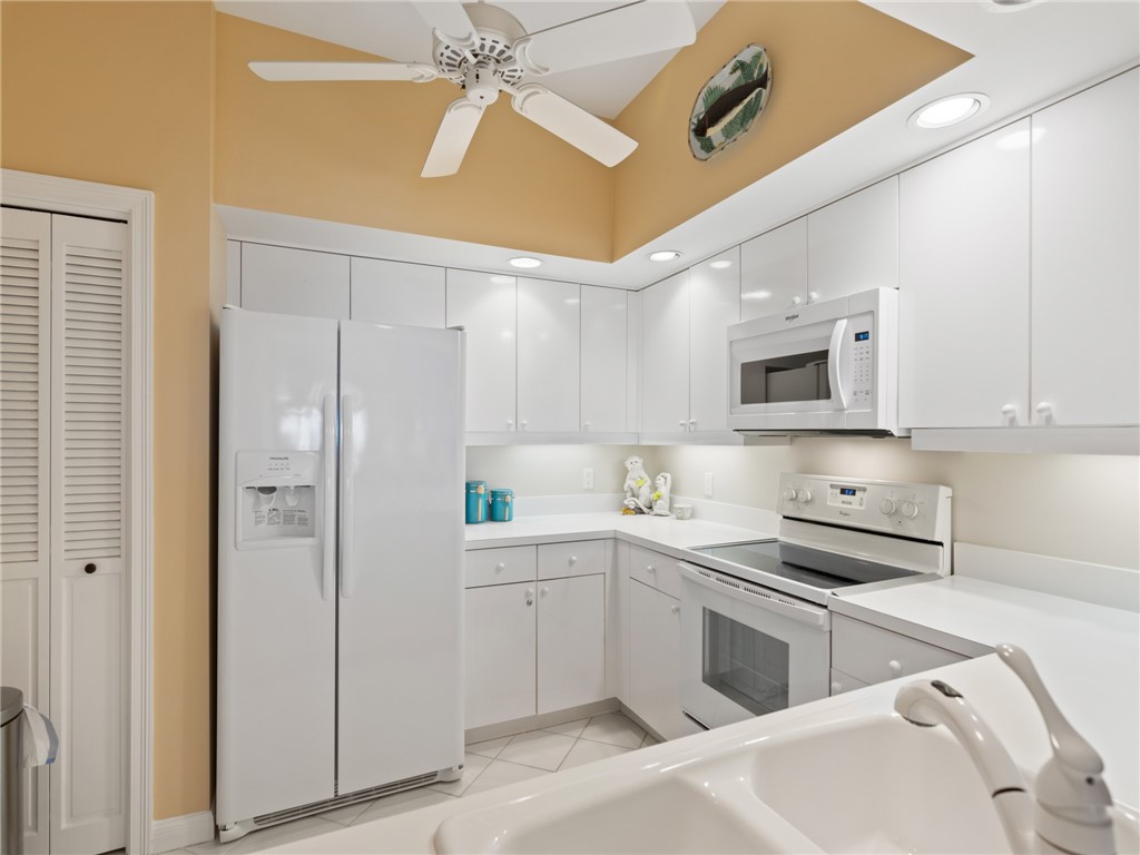 5225 E Harbor Village Drive 302