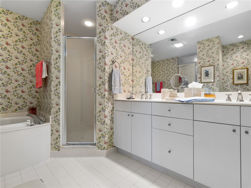 5225 E Harbor Village Drive 302