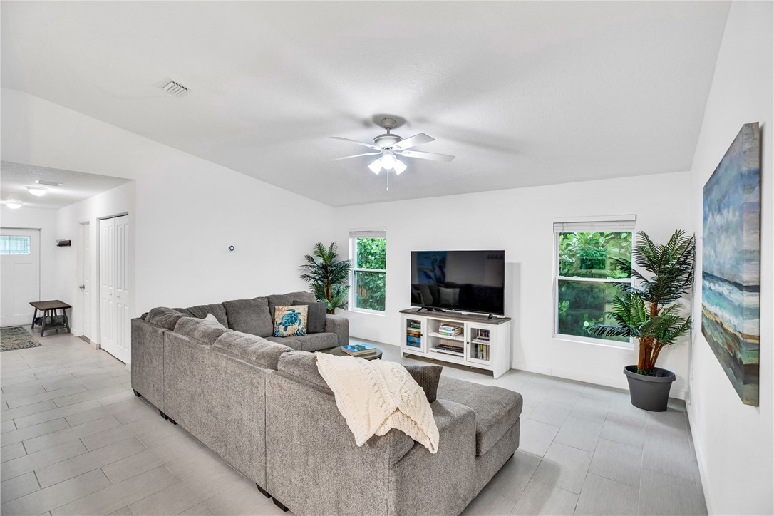 2645 10th Court