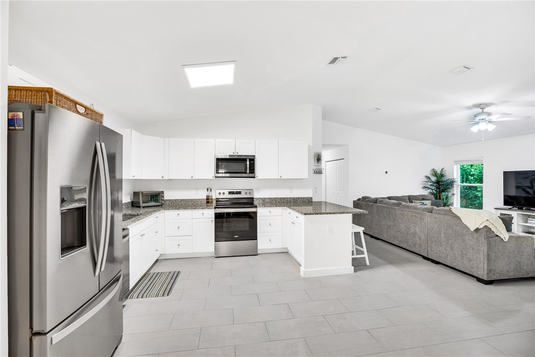 2645 10th Court