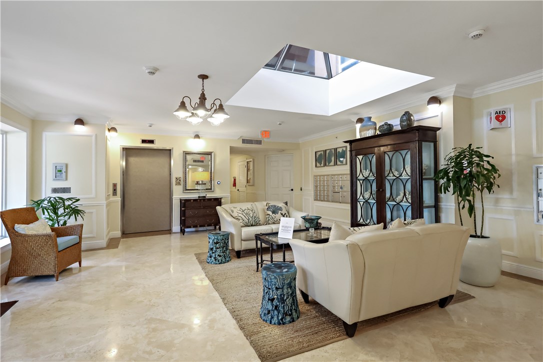 3702 N Highway A1A 601