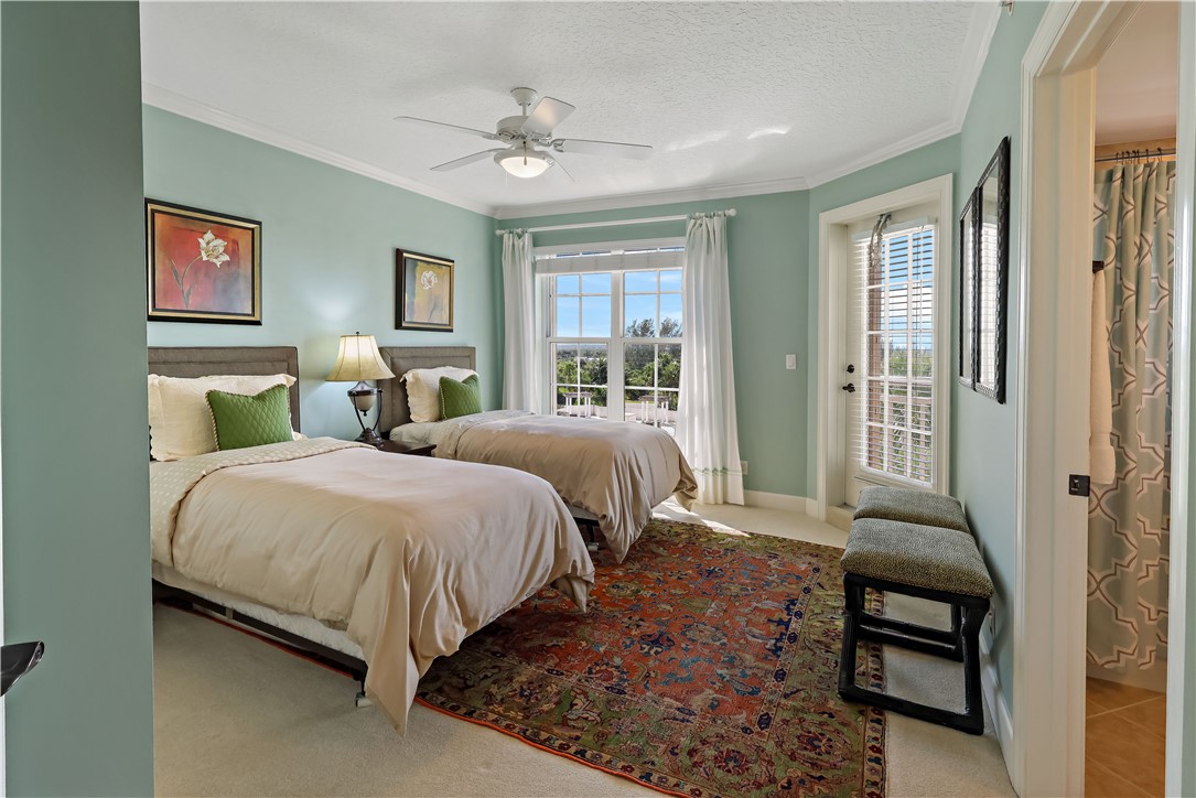 3702 N Highway A1A 601
