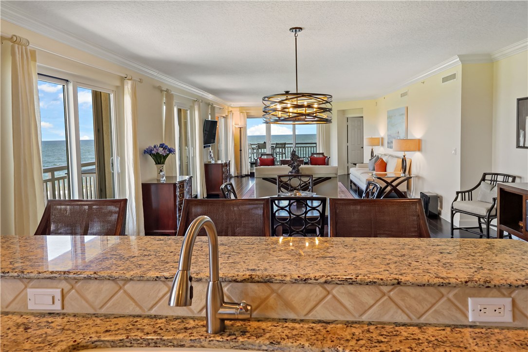3702 N Highway A1A 601