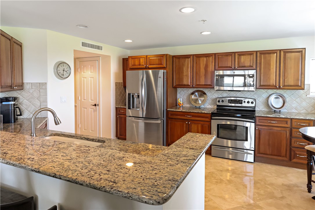 3702 N Highway A1A 601