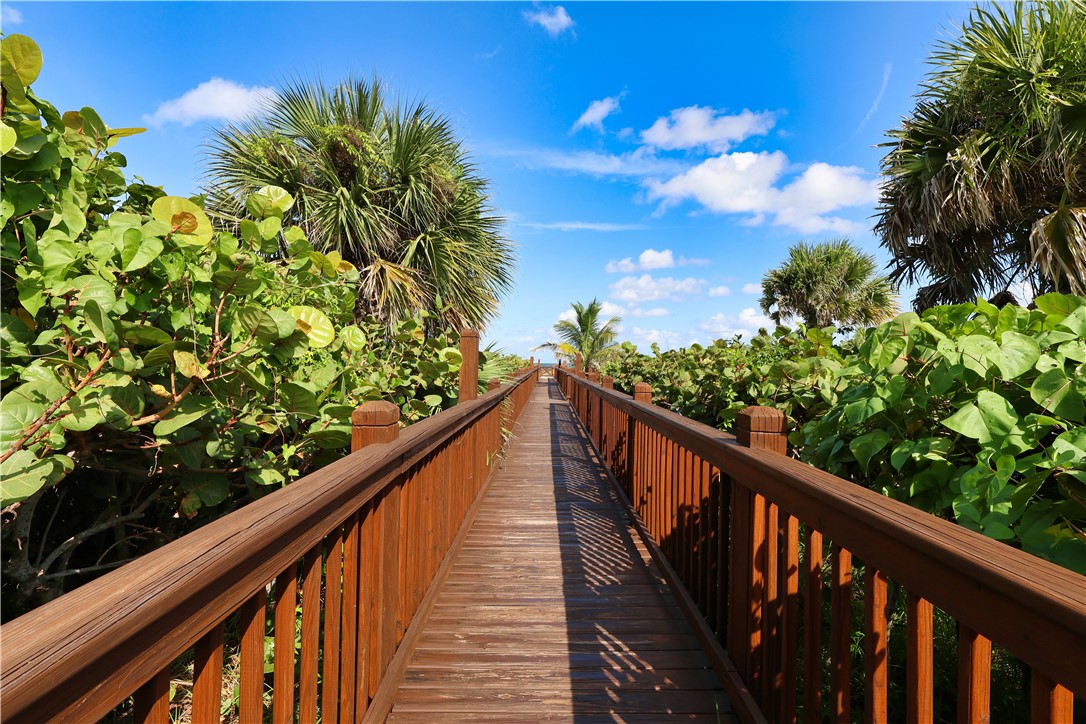 3702 N Highway A1A 601