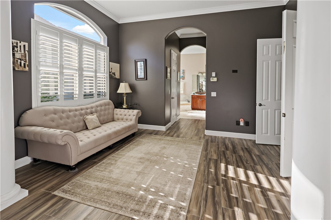 7650 S Village Square