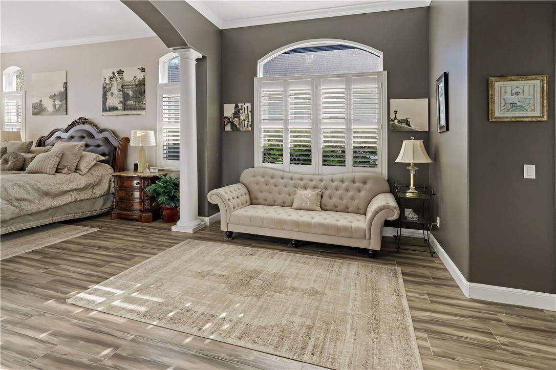 7650 S Village Square