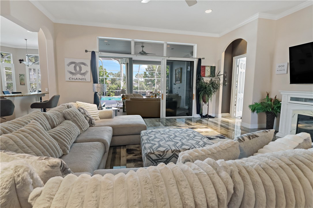 7650 S Village Square