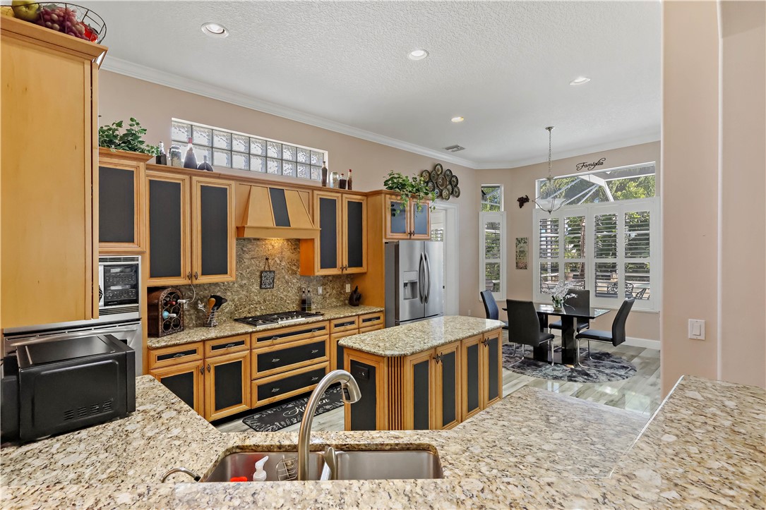 7650 S Village Square