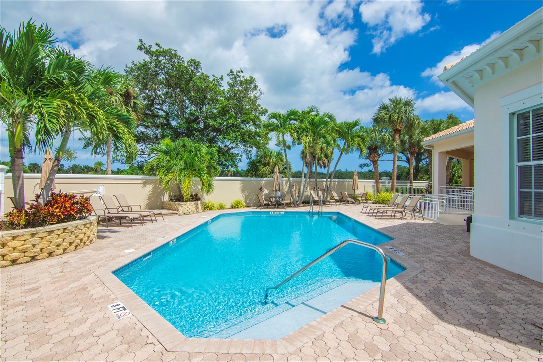 1201 W Island Club Square