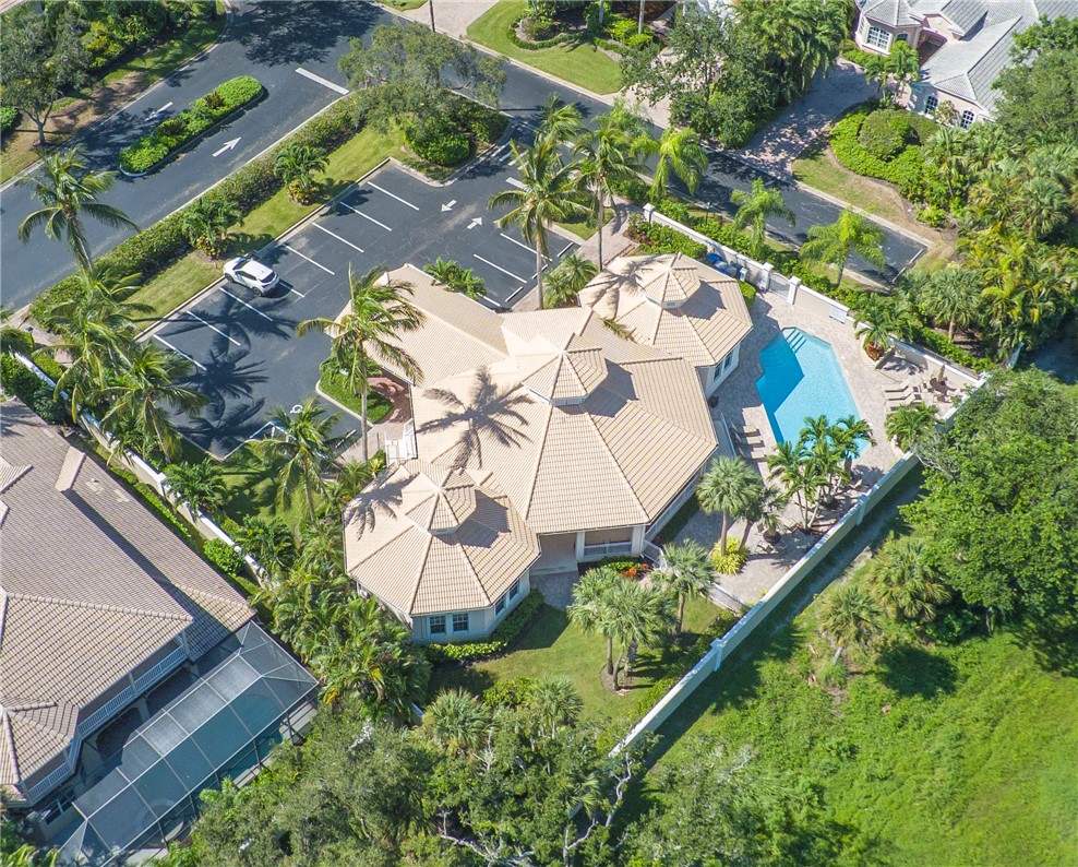 1201 W Island Club Square
