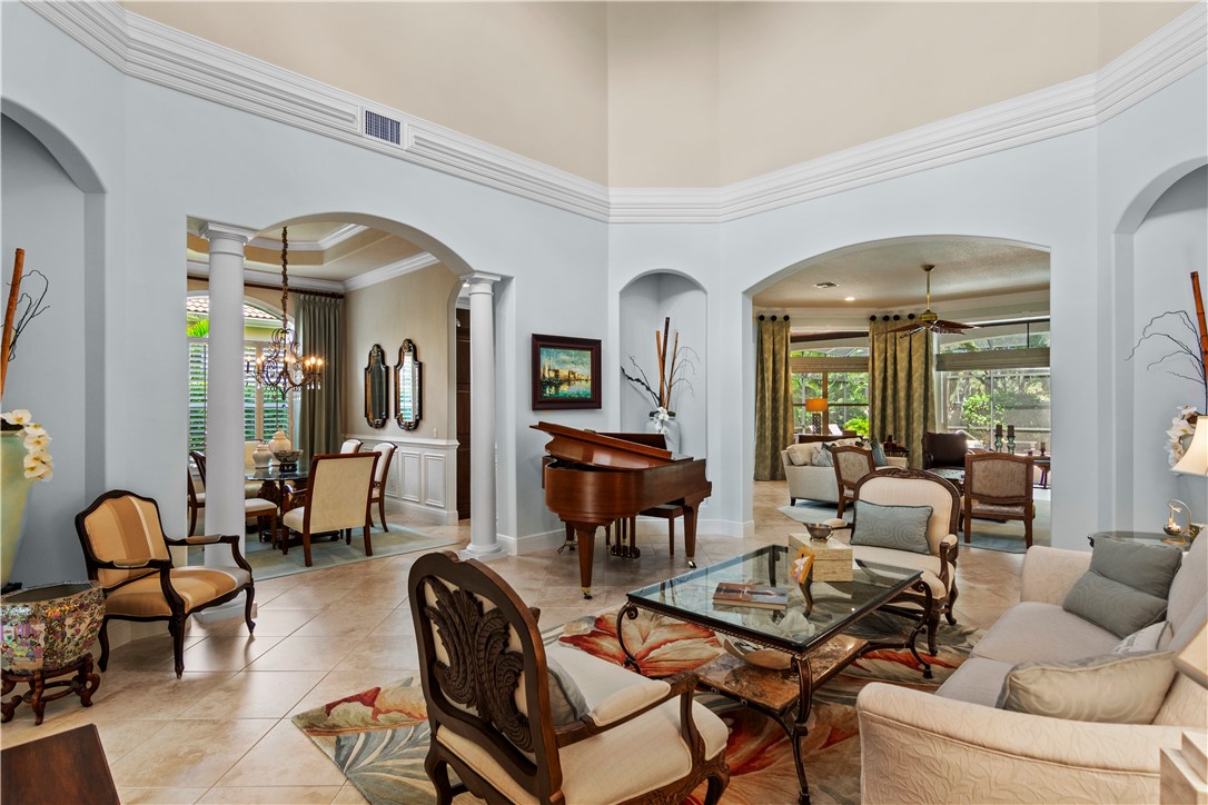 1201 W Island Club Square