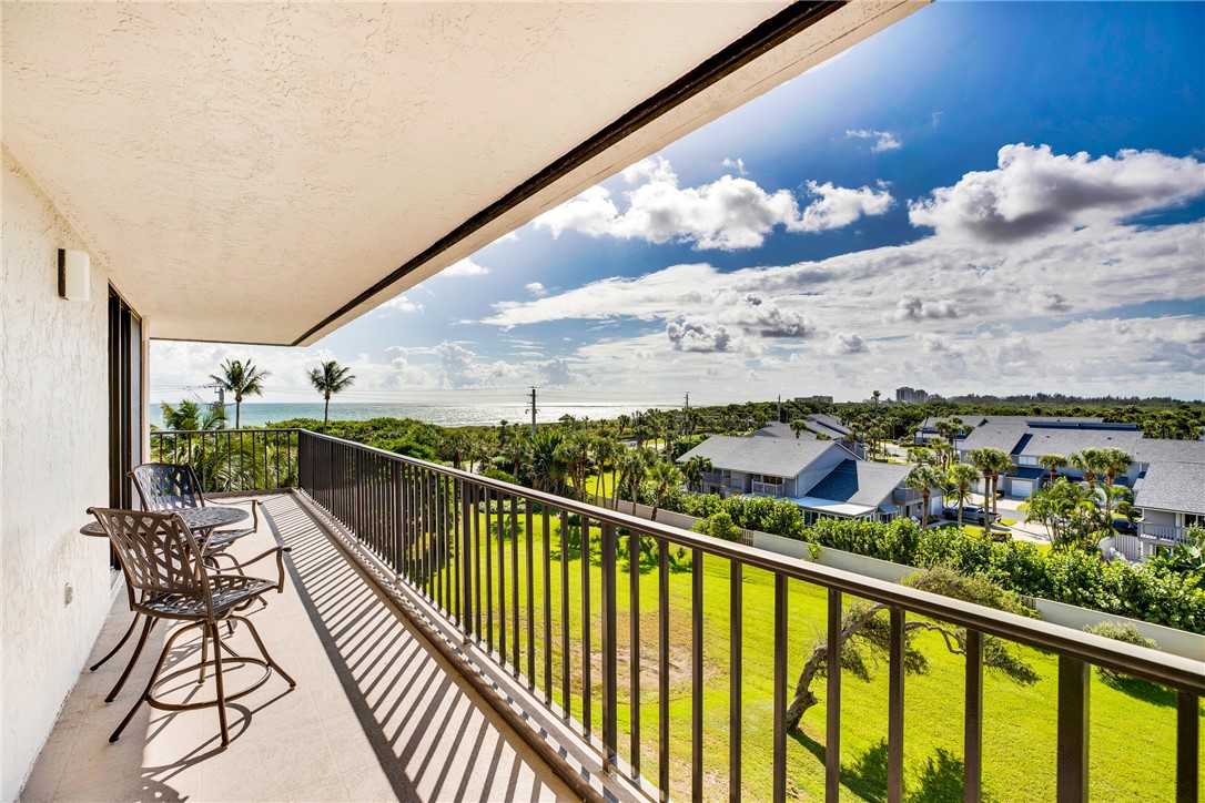 5047 N Highway A1A 401