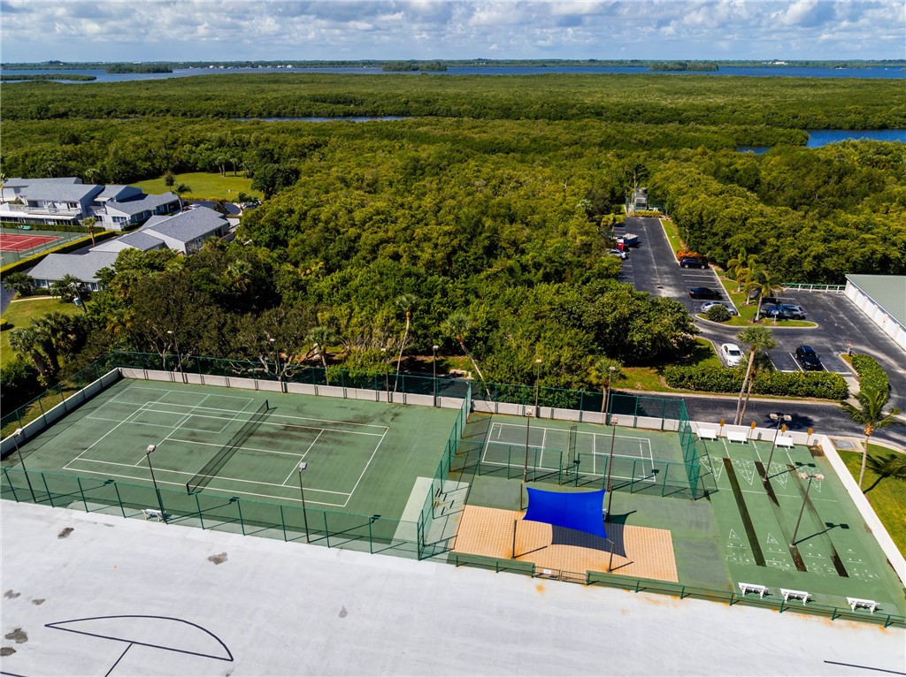 5047 N Highway A1A 401