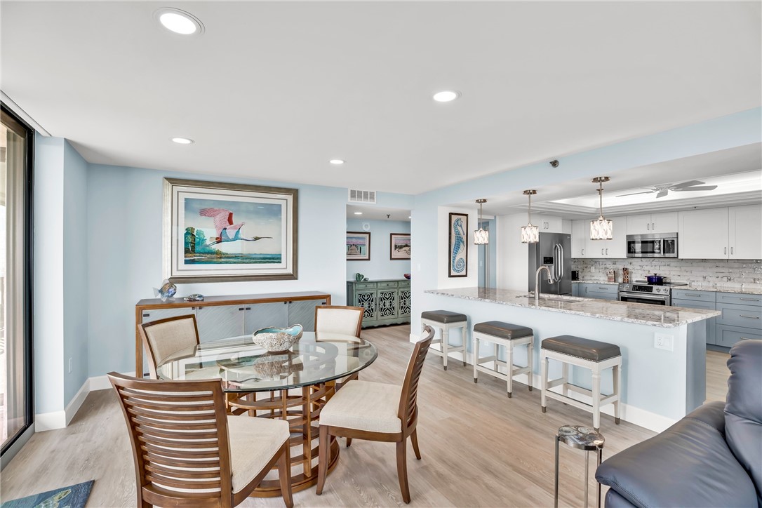 5047 N Highway A1A 401