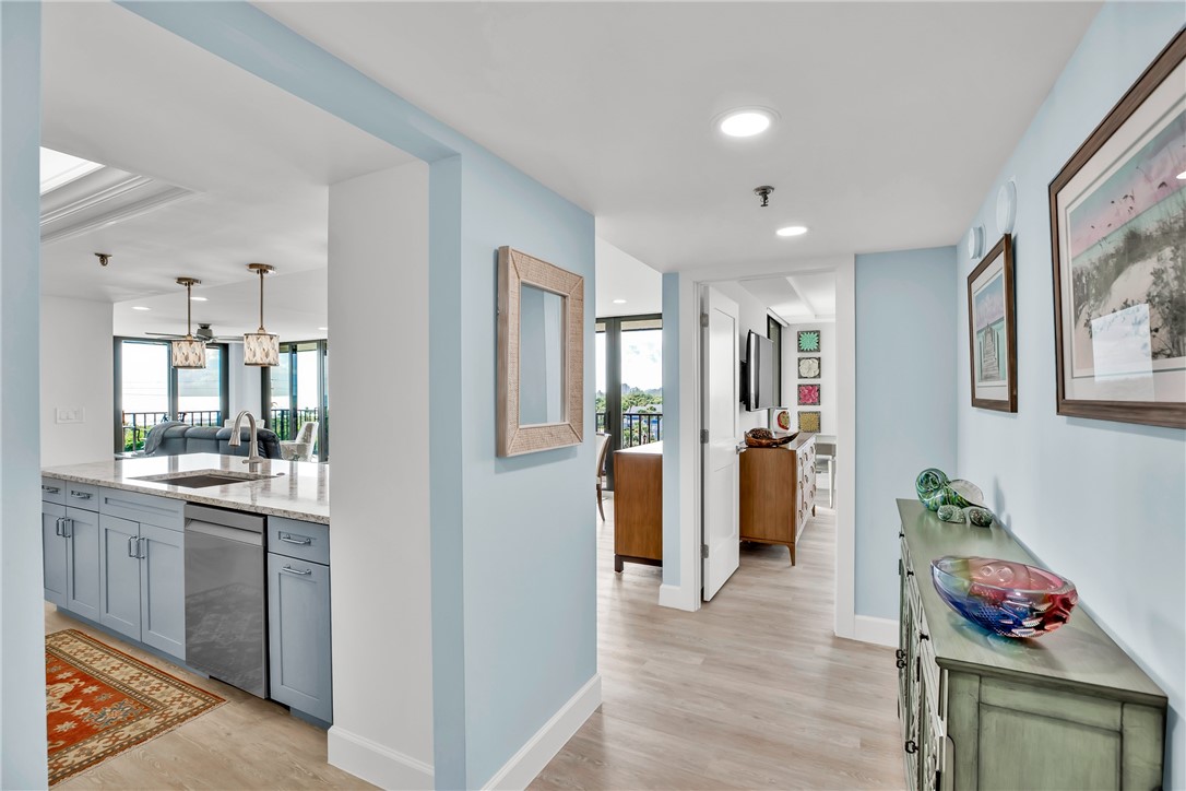 5047 N Highway A1A 401