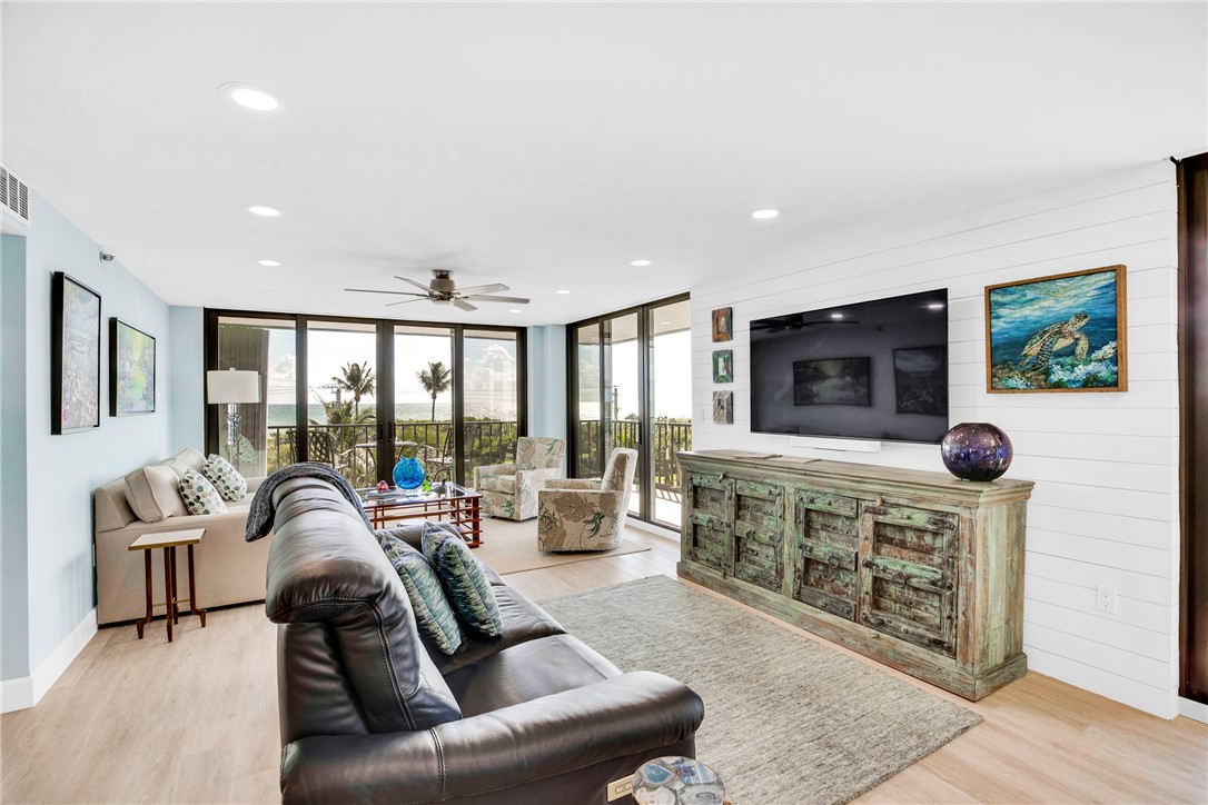 5047 N Highway A1A 401