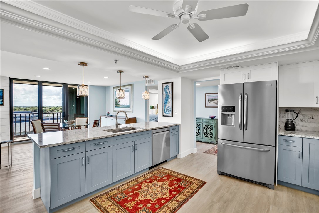 5047 N Highway A1A 401
