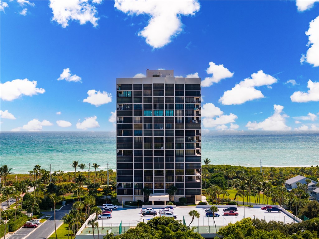 5047 N Highway A1A 401