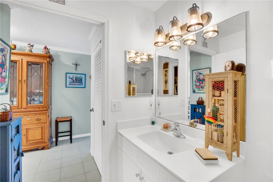 740 Lake Orchid Circle 205
