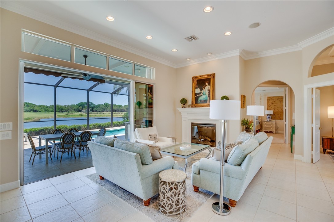 5555 Las Brisas Drive