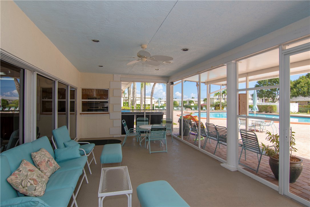 605 W Lake Jasmine Circle 202