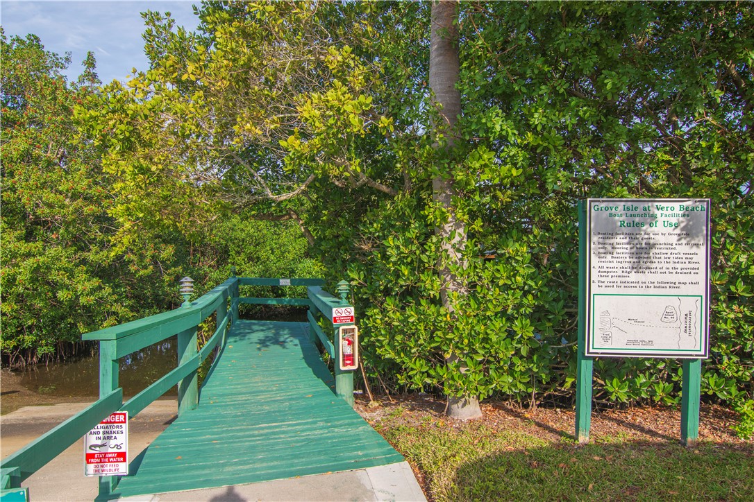 605 W Lake Jasmine Circle 202
