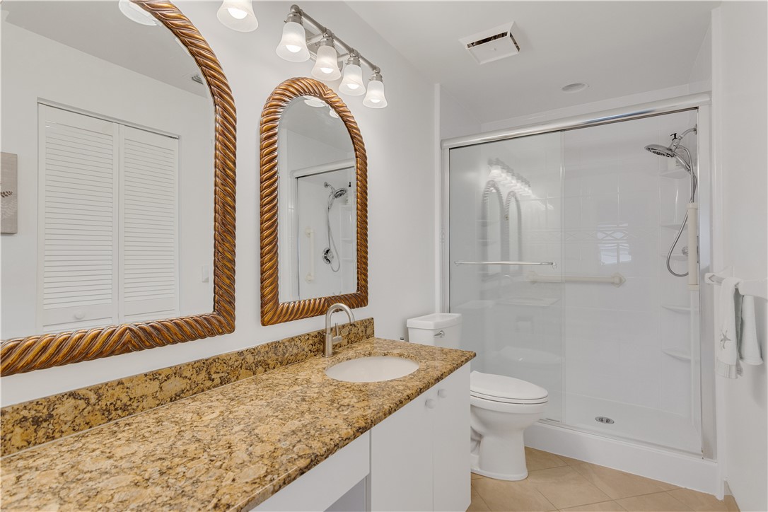 605 W Lake Jasmine Circle 202