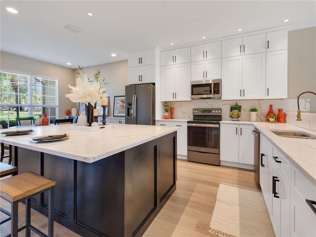 1209 Scarlet Oak Circle