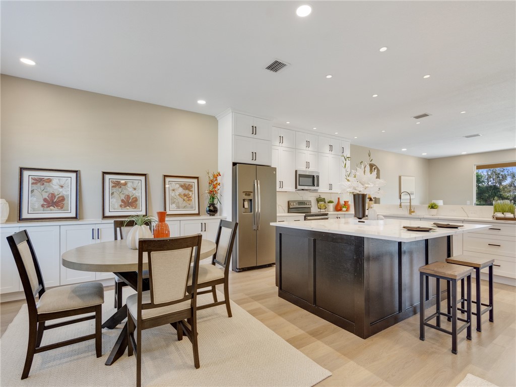 1209 Scarlet Oak Circle
