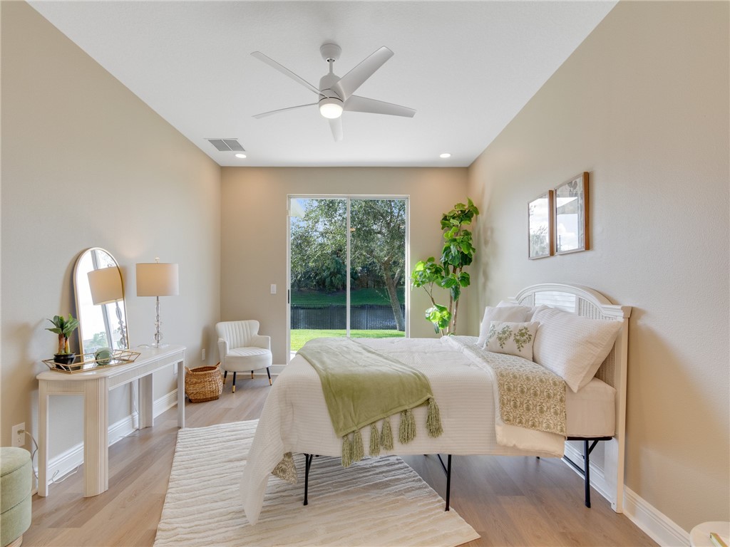 1209 Scarlet Oak Circle