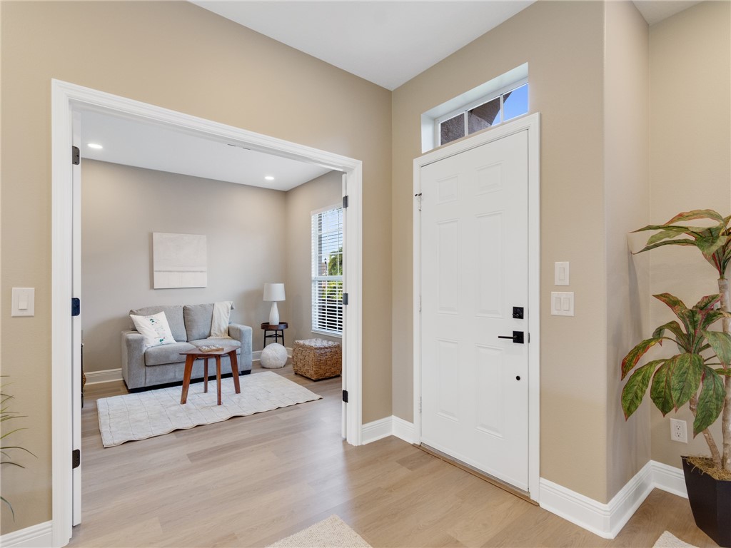 1209 Scarlet Oak Circle