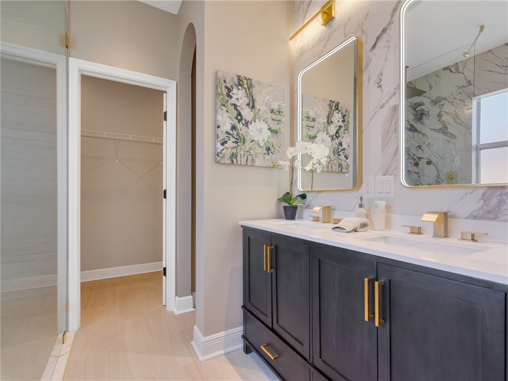 1209 Scarlet Oak Circle
