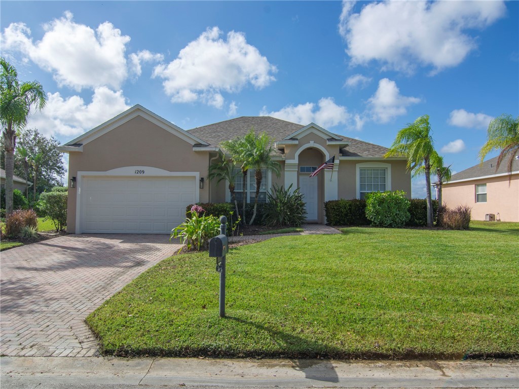 1209 Scarlet Oak Circle