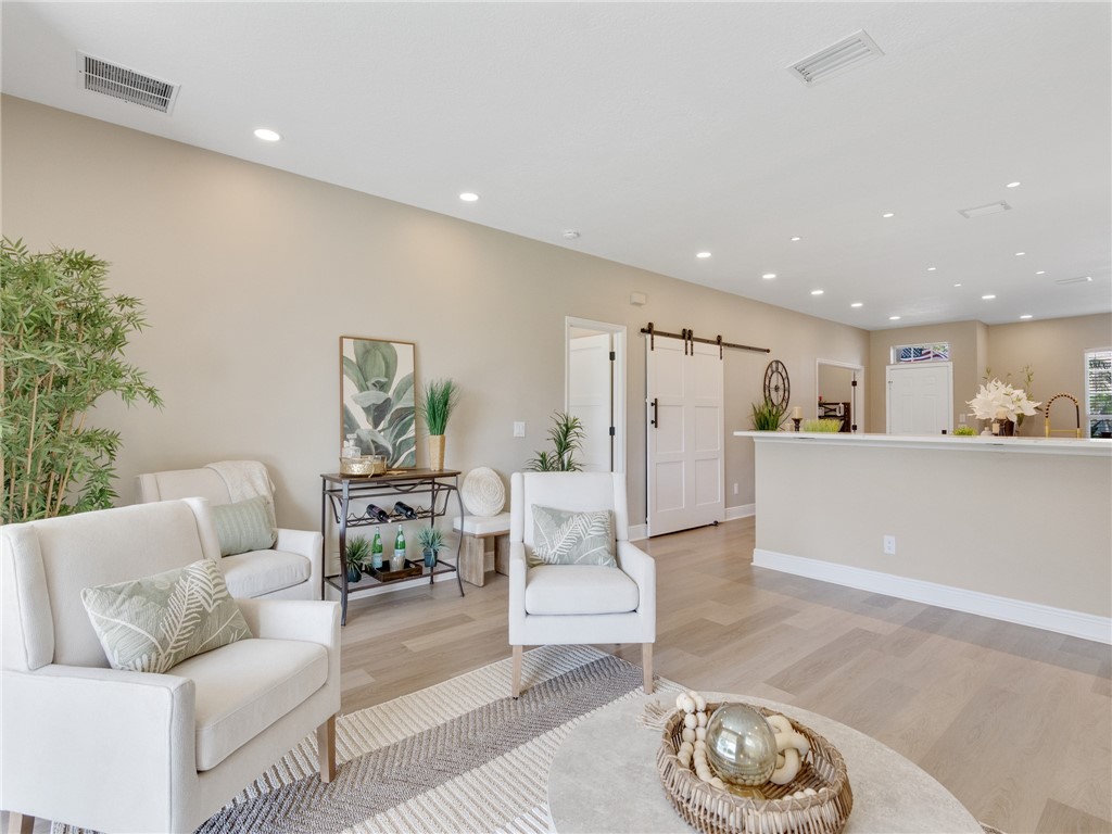 1209 Scarlet Oak Circle
