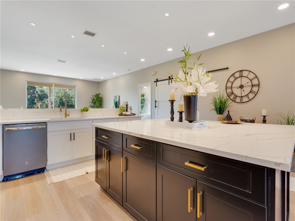 1209 Scarlet Oak Circle