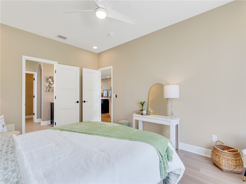 1209 Scarlet Oak Circle