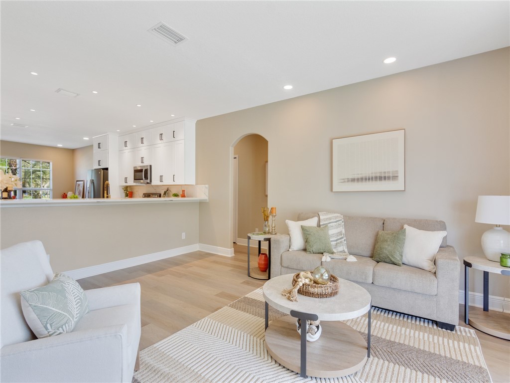 1209 Scarlet Oak Circle