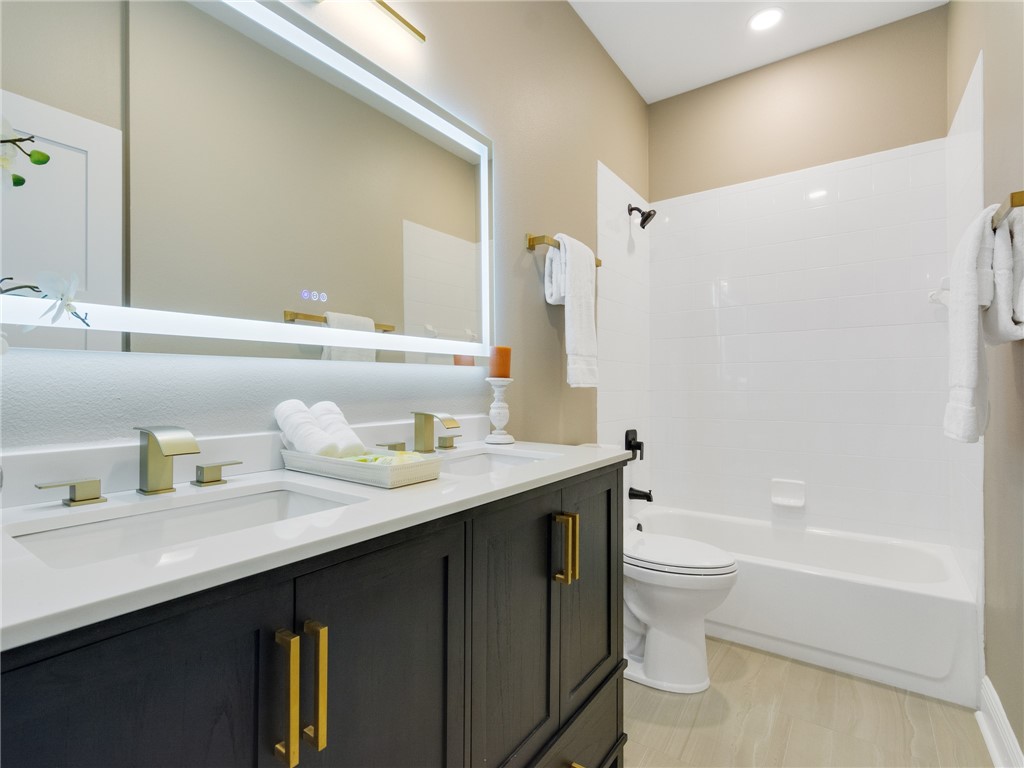 1209 Scarlet Oak Circle