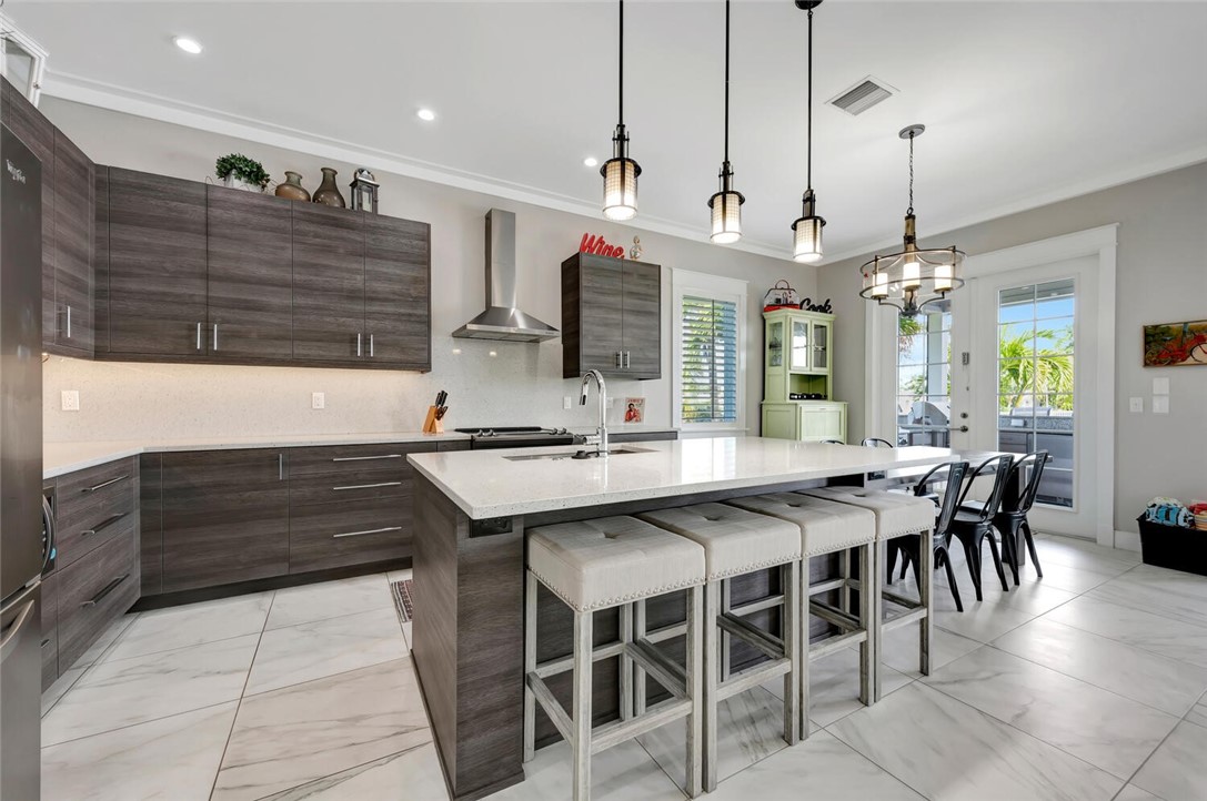 10 Tarpon Drive