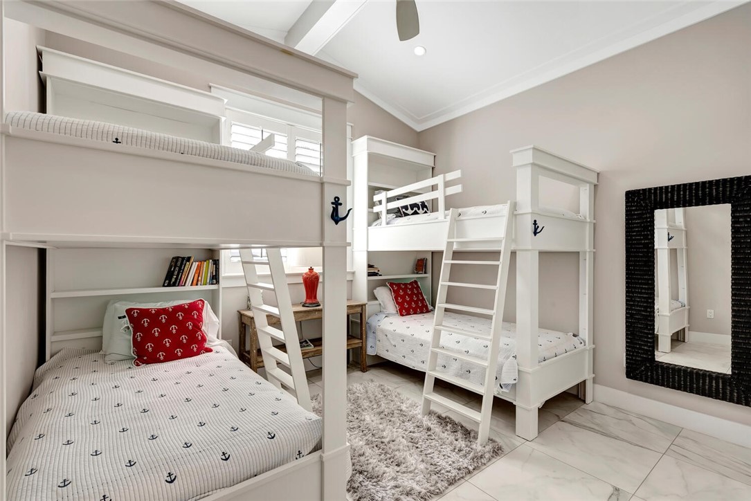 10 Tarpon Drive