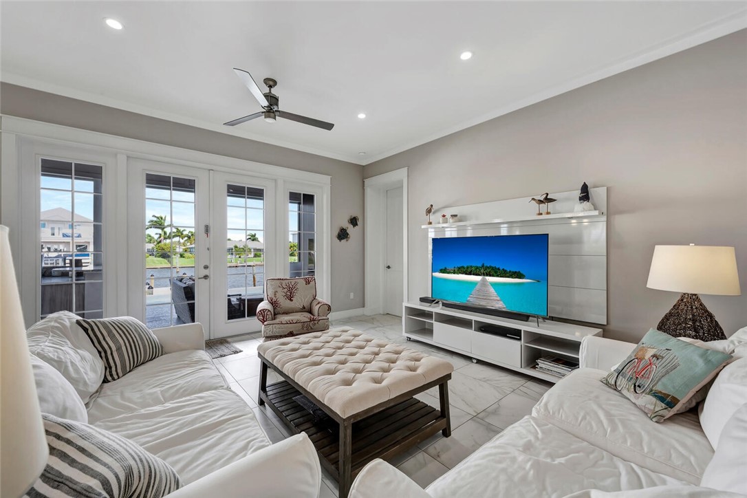 10 Tarpon Drive